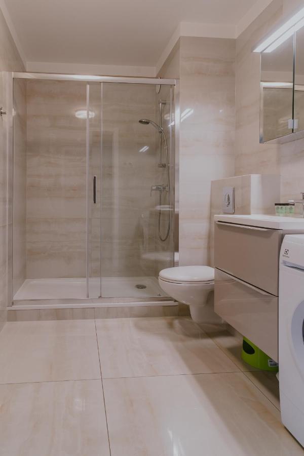 Totu Home Waterlane Island Apartments กดัญสก์ ภายนอก รูปภาพ