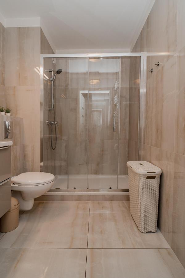 Totu Home Waterlane Island Apartments กดัญสก์ ภายนอก รูปภาพ